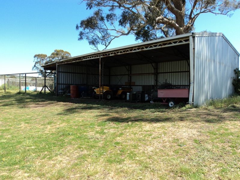 135 Reedy Creek Road, Broadford VIC 3658