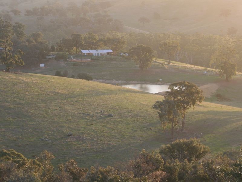 135 Reedy Creek Road, Broadford VIC 3658