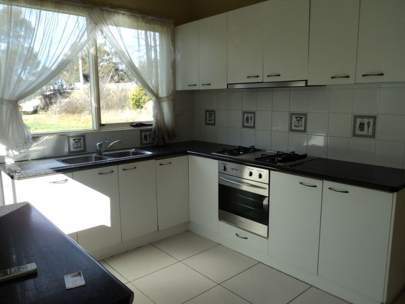 2 Sutherland Street, Broadford VIC 3658