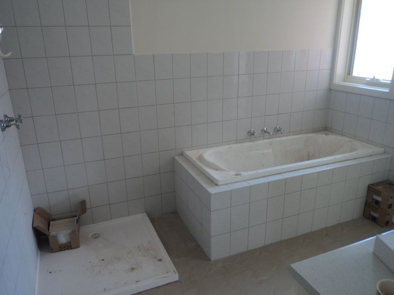 Unit 2/10 Jessica Avenue, Kilmore VIC 3764