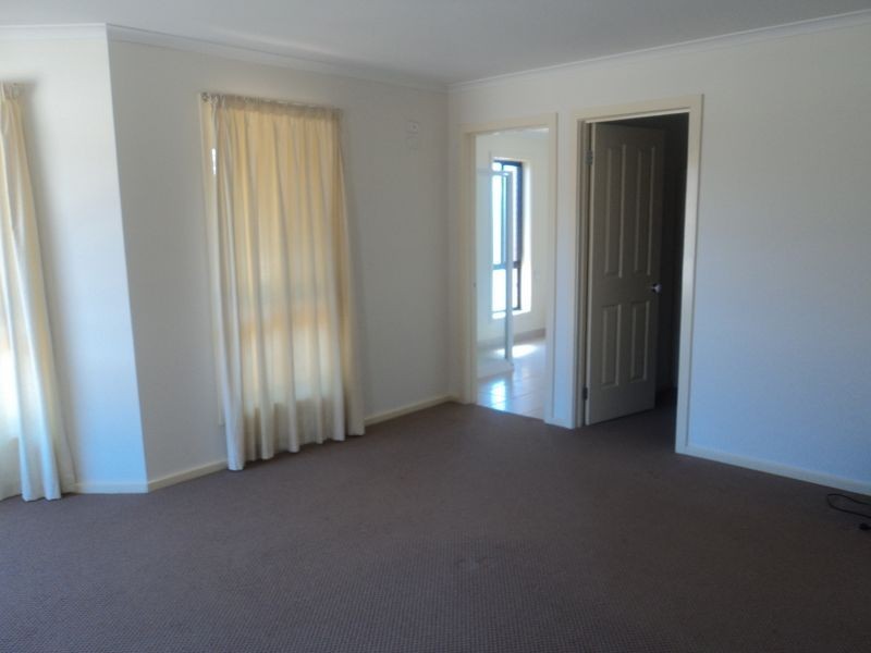 52 Donaldson Drive, Broadford VIC 3658