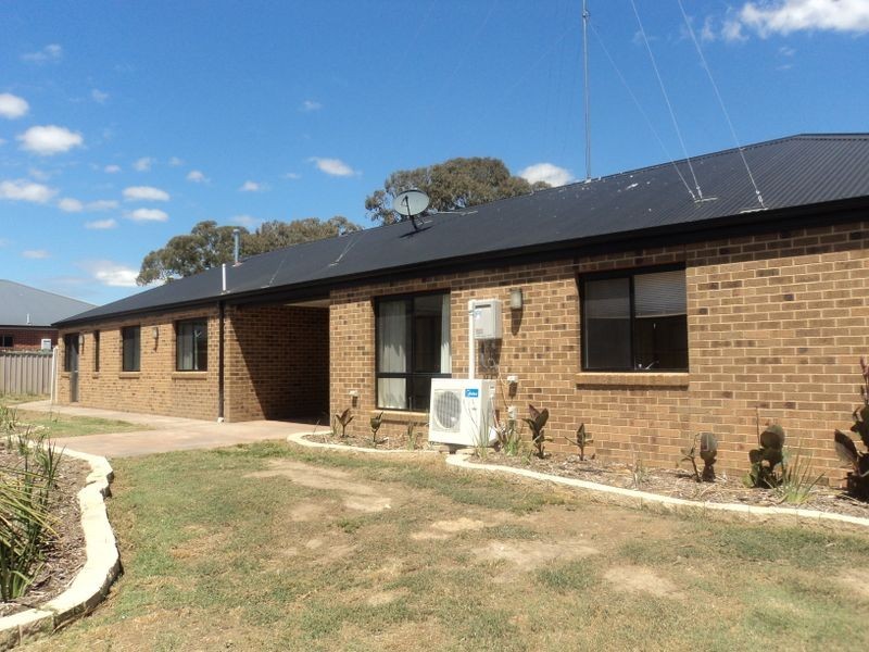 52 Donaldson Drive, Broadford VIC 3658