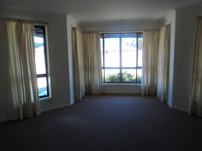 52 Donaldson Drive, Broadford VIC 3658