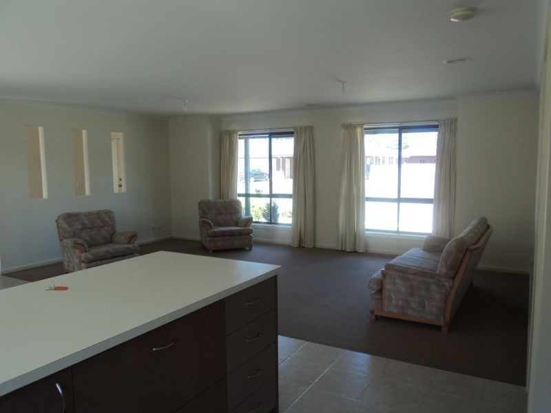 52 Donaldson Drive, Broadford VIC 3658