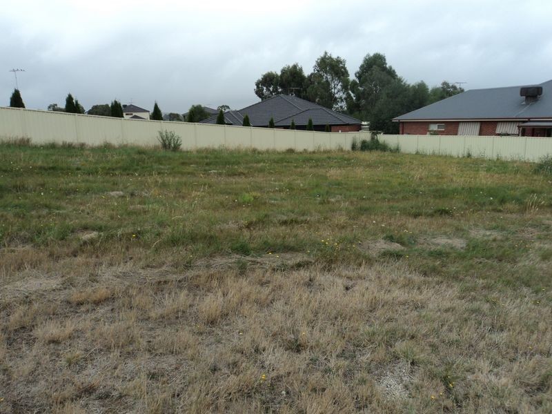 25 Goldern Elm Court, Kilmore VIC 3764