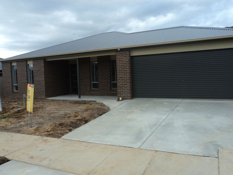 4 Parkland Place, Broadford VIC 3658