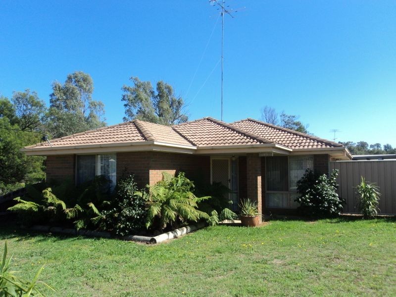 43 Donaldson Drive, Broadford VIC 3658