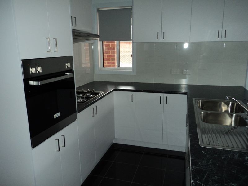 2/44-46 Snodgrass Street, Broadford VIC 3658