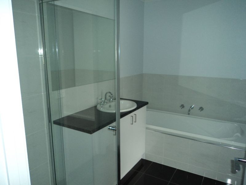 2/44-46 Snodgrass Street, Broadford VIC 3658