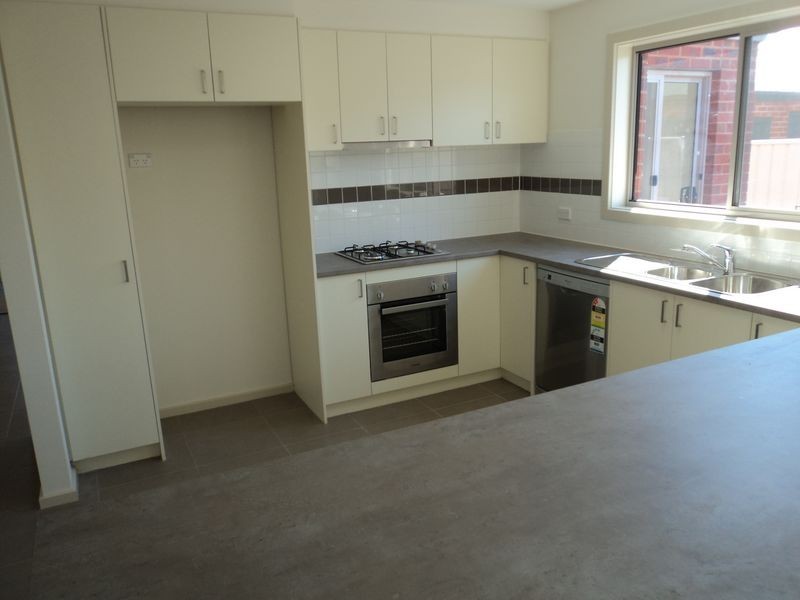 15 Chloe Drive, Broadford VIC 3658