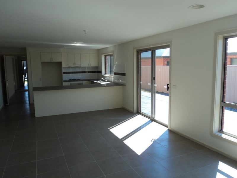 15 Chloe Drive, Broadford VIC 3658