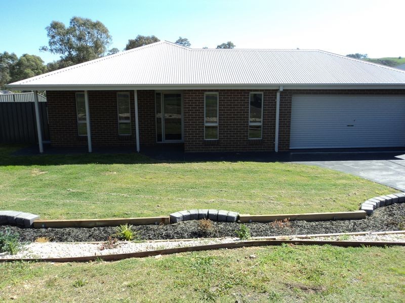 1/7 Jamieson Street, Broadford VIC 3658