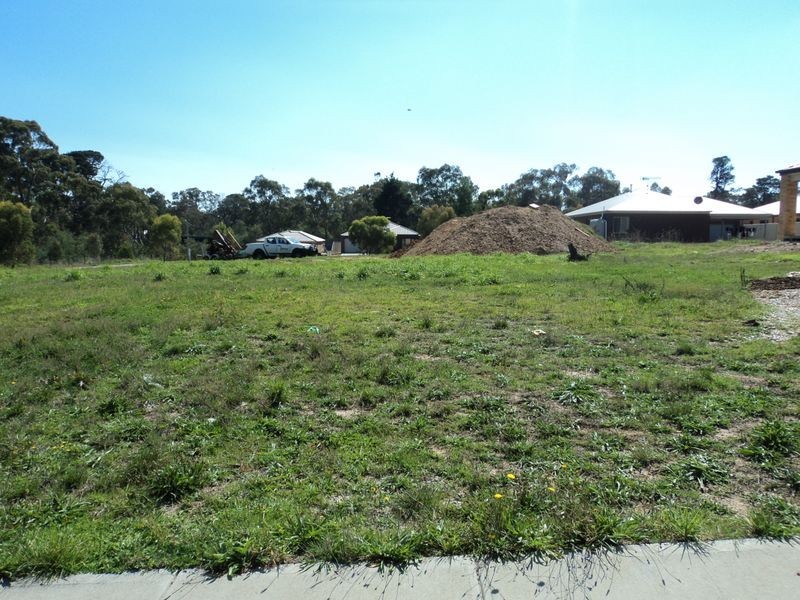 37 Chloe Drive, Broadford VIC 3658