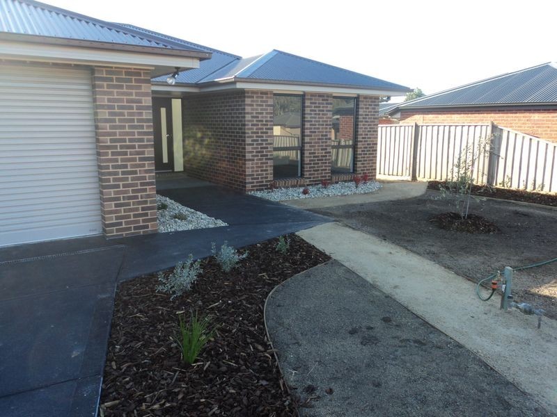 13 Grange Drive, Broadford VIC 3658