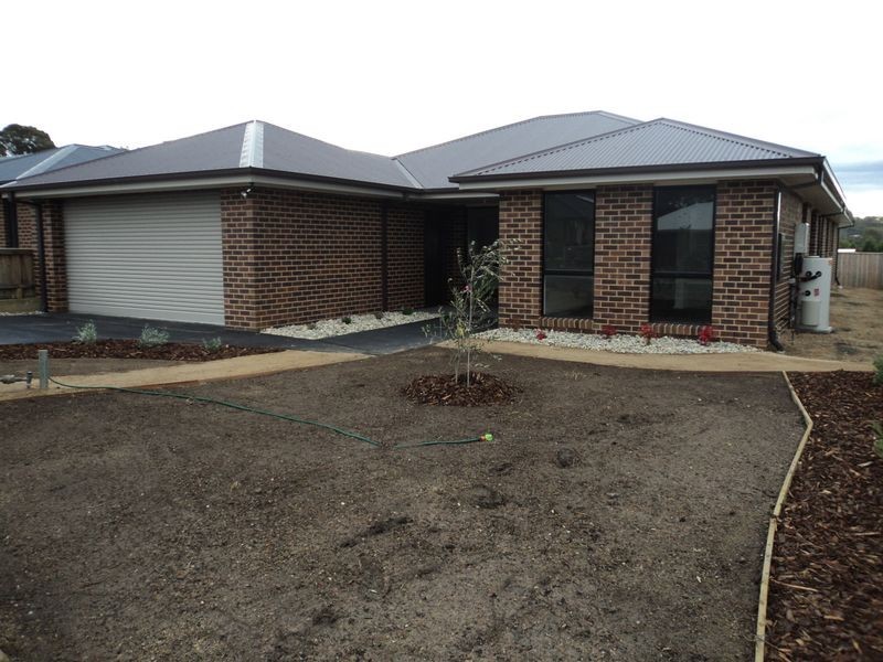 13 Grange Drive, Broadford VIC 3658