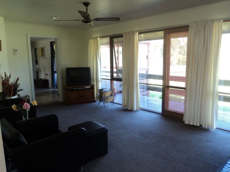 6 Brucewater Court, Broadford VIC 3658