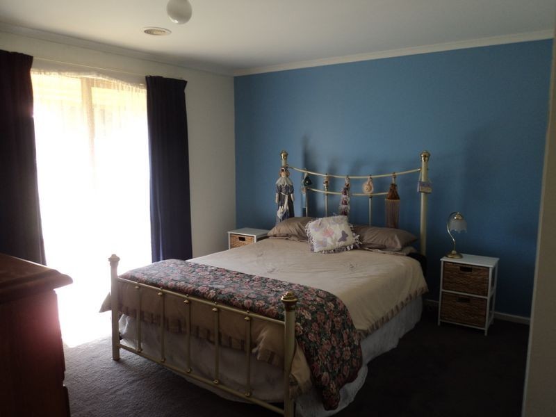 6 Brucewater Court, Broadford VIC 3658