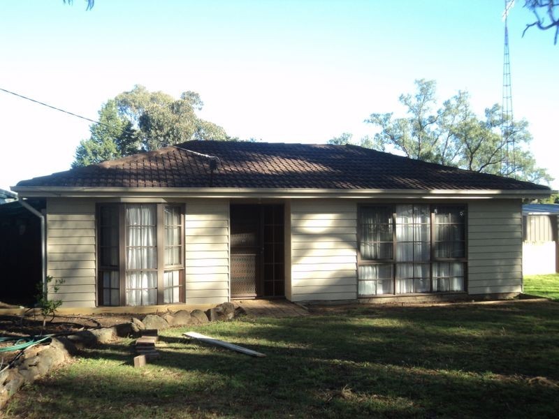 6 Lorrine Parade, Broadford VIC 3658