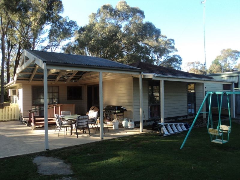 6 Lorrine Parade, Broadford VIC 3658