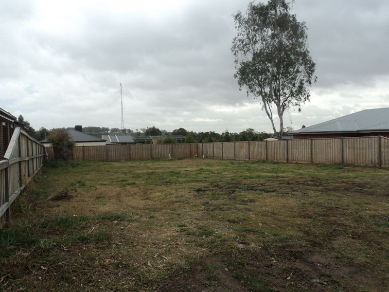 5 Grange Drive, Broadford VIC 3658