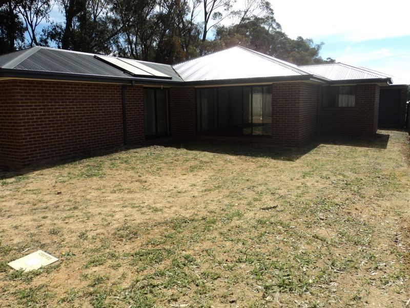 2 Grange Drive, Broadford VIC 3658