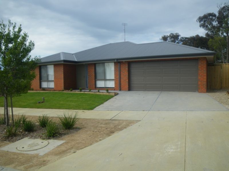 6 Grange Drive, Broadford VIC 3658