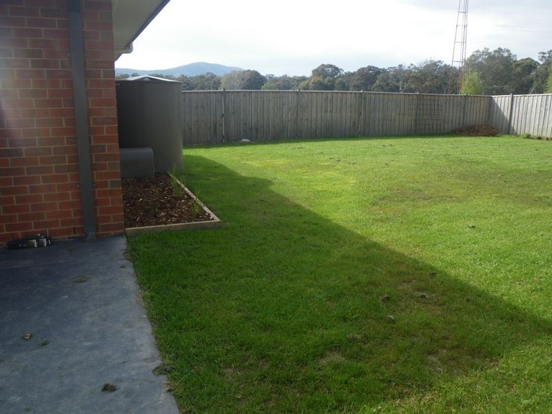 6 Grange Drive, Broadford VIC 3658