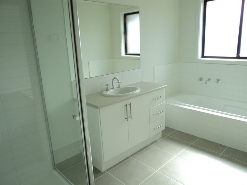 17 Grange Drive, Broadford VIC 3658