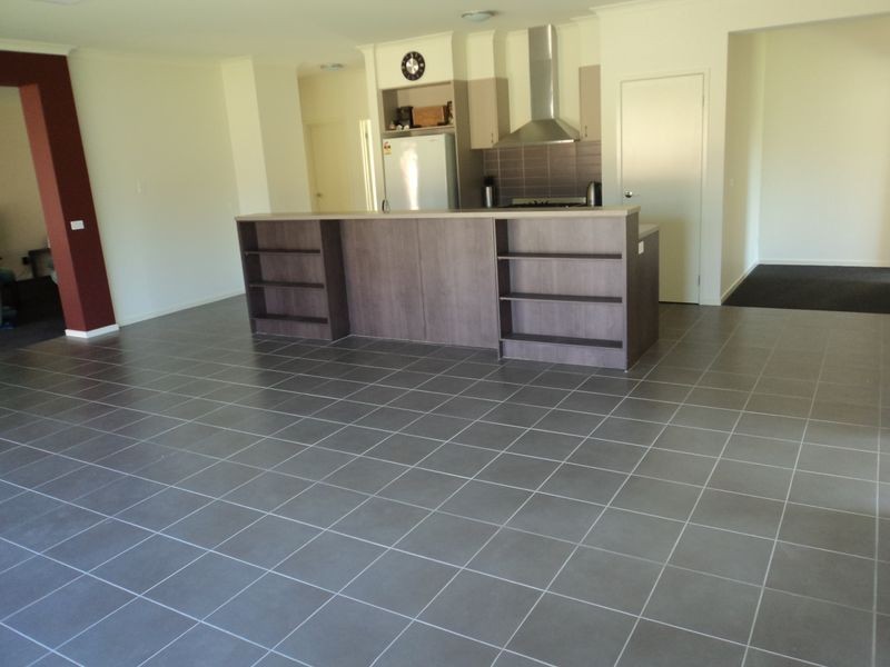 18 Chloe Drive, Broadford VIC 3658