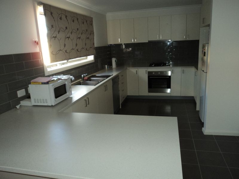 27 Chloe Drive, Broadford VIC 3658