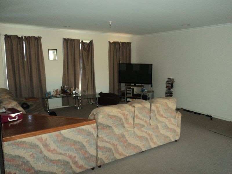 27 Chloe Drive, Broadford VIC 3658