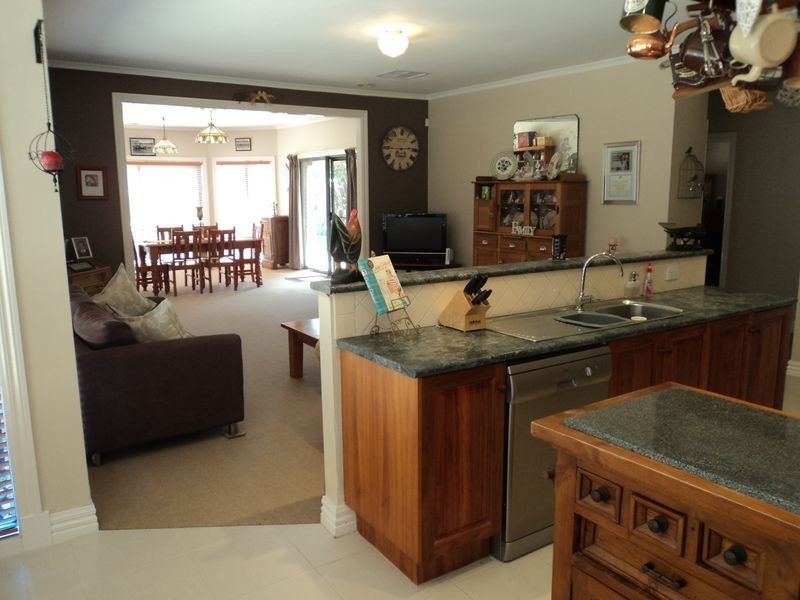 10 Hopkins way, Wallan VIC 3756