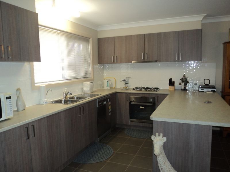 5 Parkland Place, Broadford VIC 3658