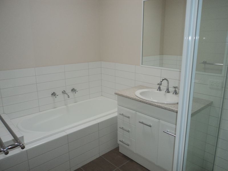 1/3-5 Murchison Street, Broadford VIC 3658