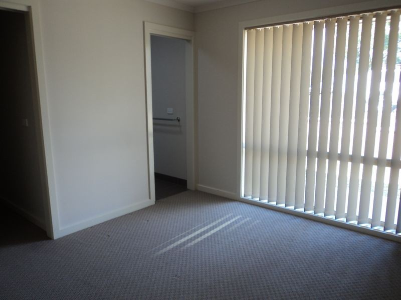 1/3-5 Murchison Street, Broadford VIC 3658