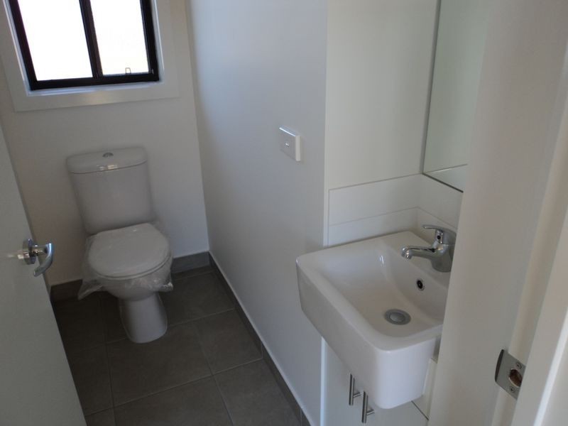 13 Grange Drive, Broadford VIC 3658