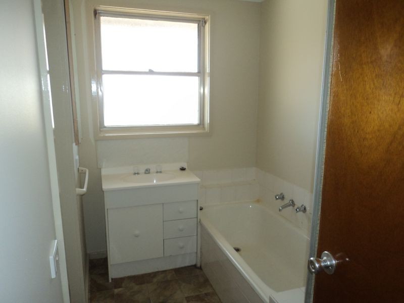 10 Skermer Avenue, Seymour VIC 3660