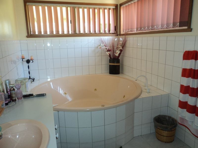 50 Casey Crescent, Broadford VIC 3658