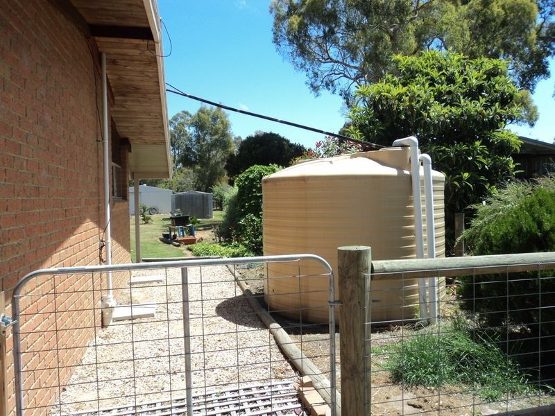 50 Casey Crescent, Broadford VIC 3658