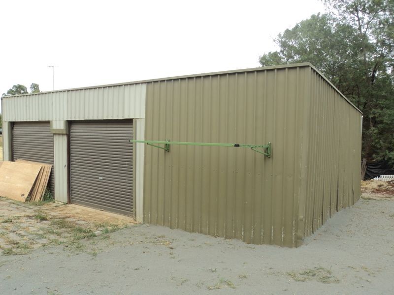 10 Linton Street, Clonbinane VIC 3658