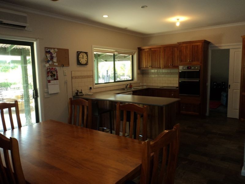35 Casey Cres, Broadford VIC 3658