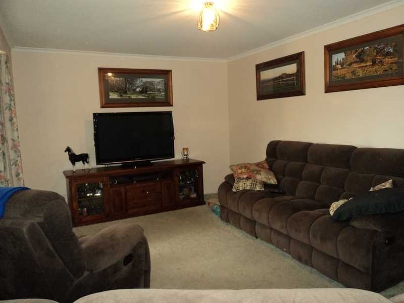 14 Mylson Ave, Broadford VIC 3658