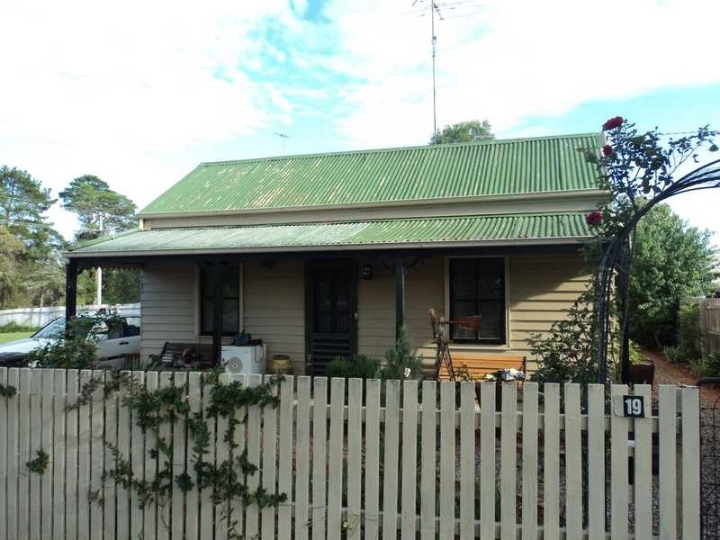 19 Gavan Street, Broadford VIC 3658