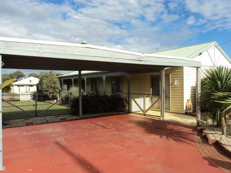 34 Donaldson Drive, Broadford VIC 3658
