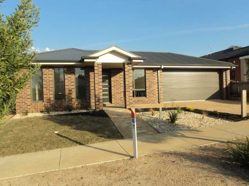 22 Grange Drive, Broadford VIC 3658