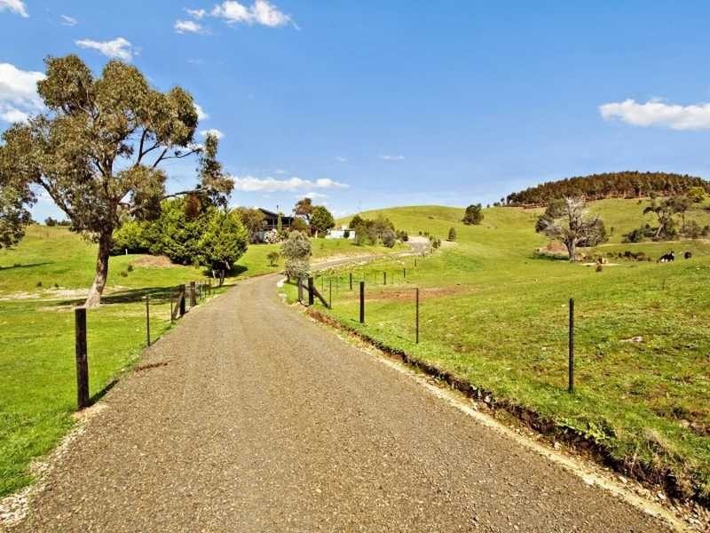 490 Davis Road, Broadford VIC 3658
