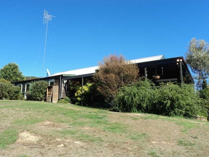 490 Davis Road, Broadford VIC 3658