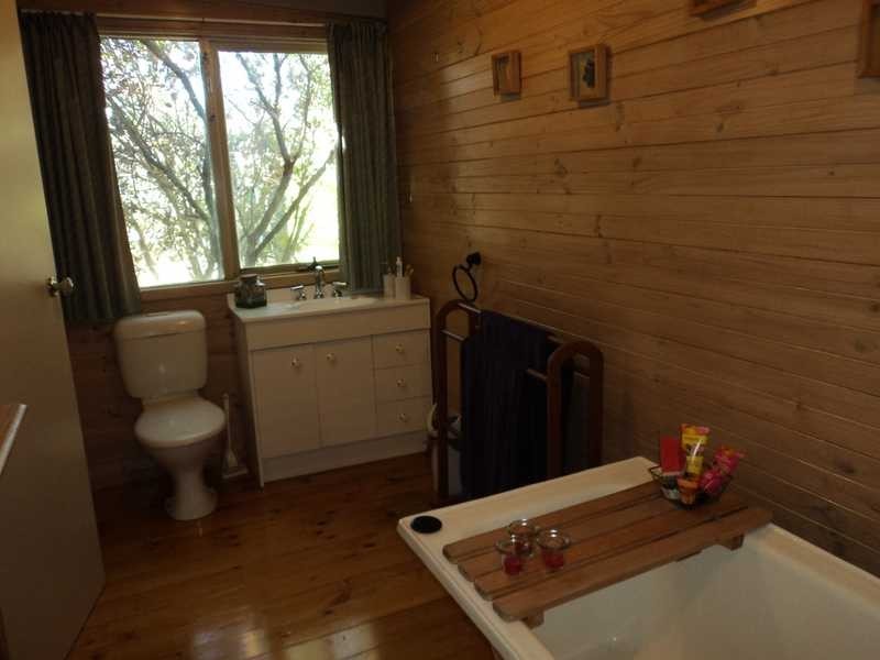 490 Davis Road, Broadford VIC 3658