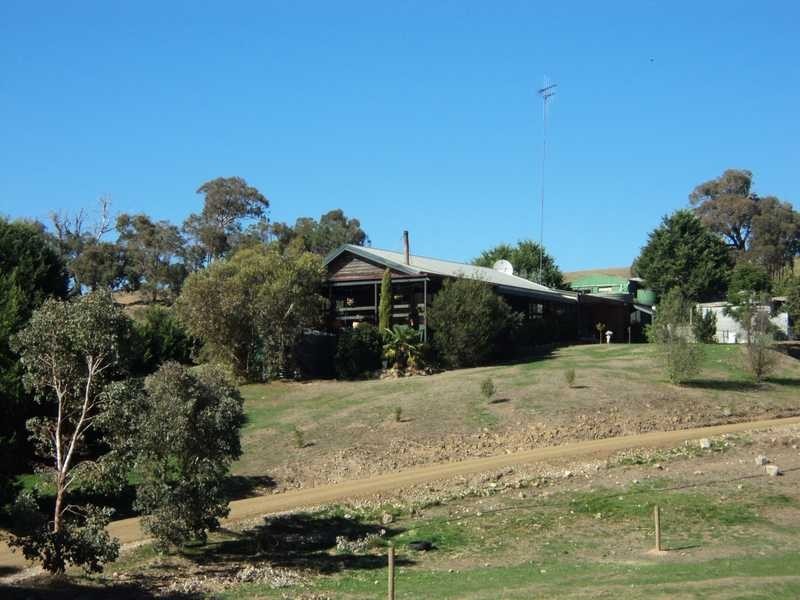 490 Davis Road, Broadford VIC 3658