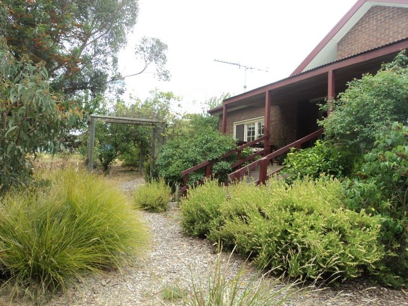 15 Cooke Drive, Pyalong VIC 3521